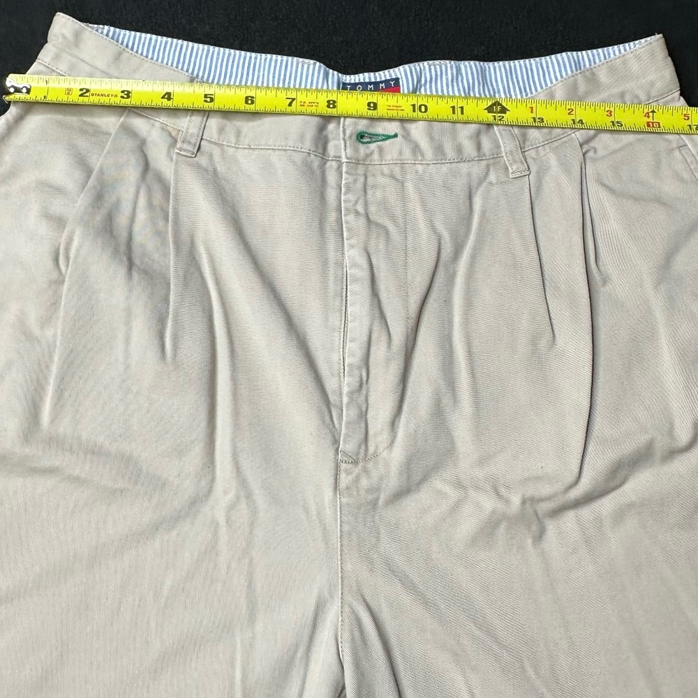 Vintage Tommy Hilfiger Pleated Shorts - Picture 6 of 6